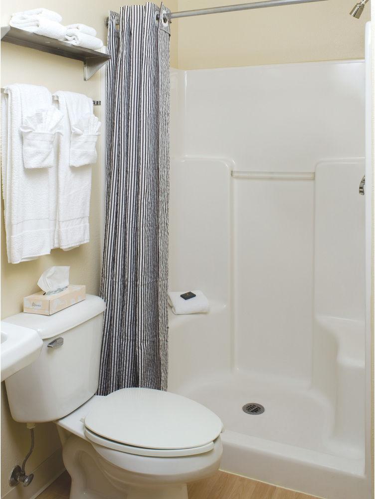 Hometowne By Red Roof Dallas - Motel 2*